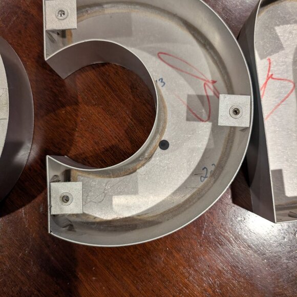 🧱 Industrial Metal Sign Letters – “Tech” – Sell as Set or Individually - Picture 8 of 11